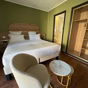 Chris'tel Hotel